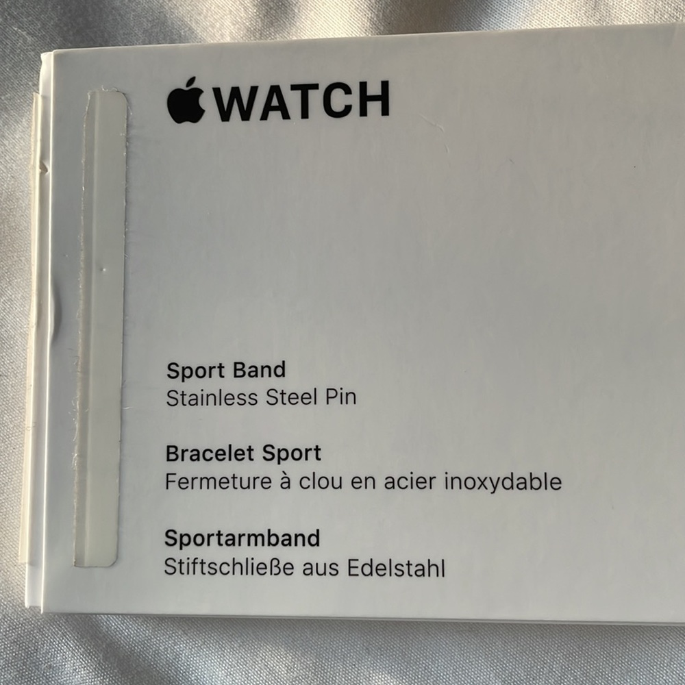 Apple Watch 5 Series 40mm Rose gold with pink/sand sports band - Picture 14 of 14